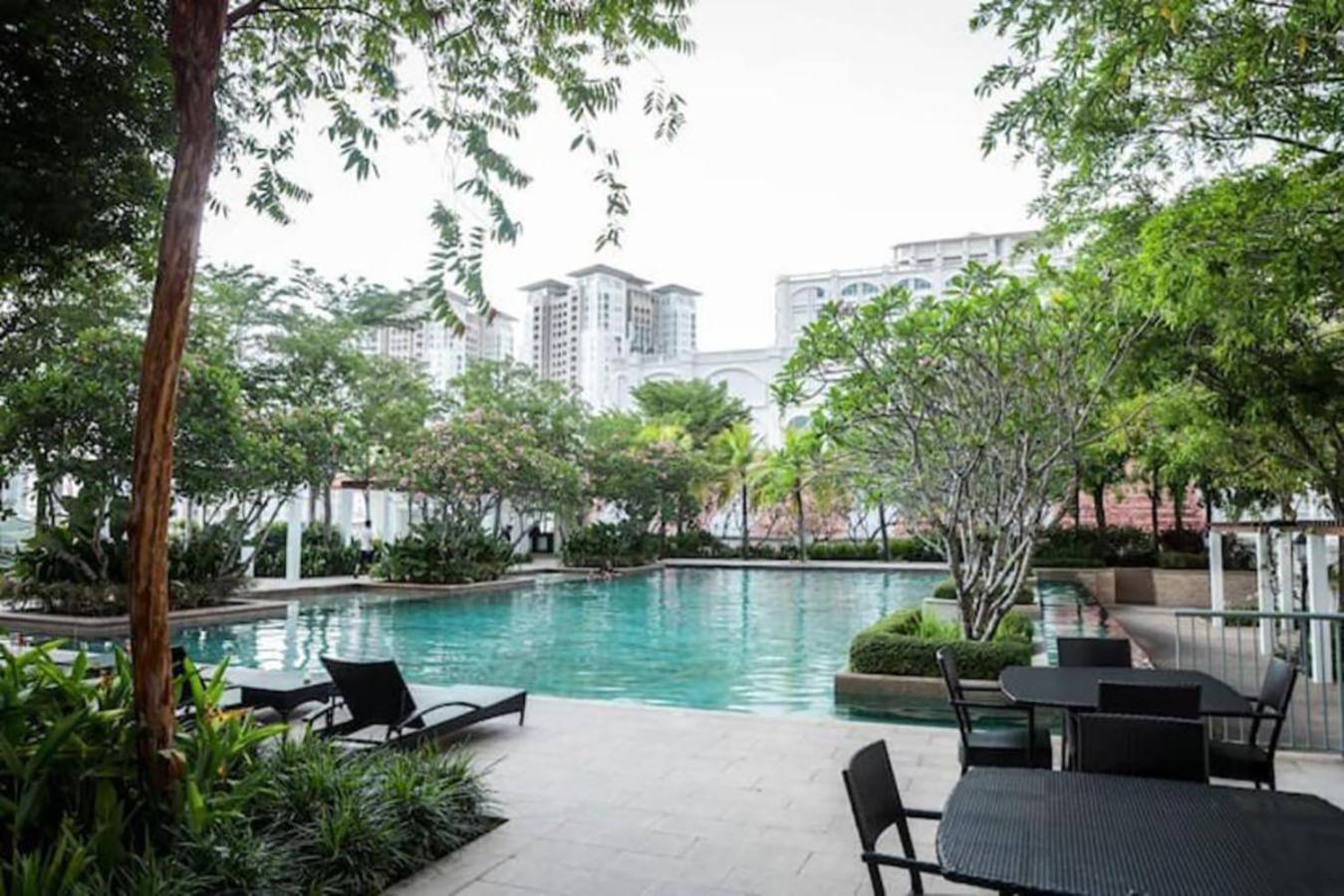 Tree Premier Suite Strait Quay Luxury Marina Suite Tanjung Tokong Esterno foto